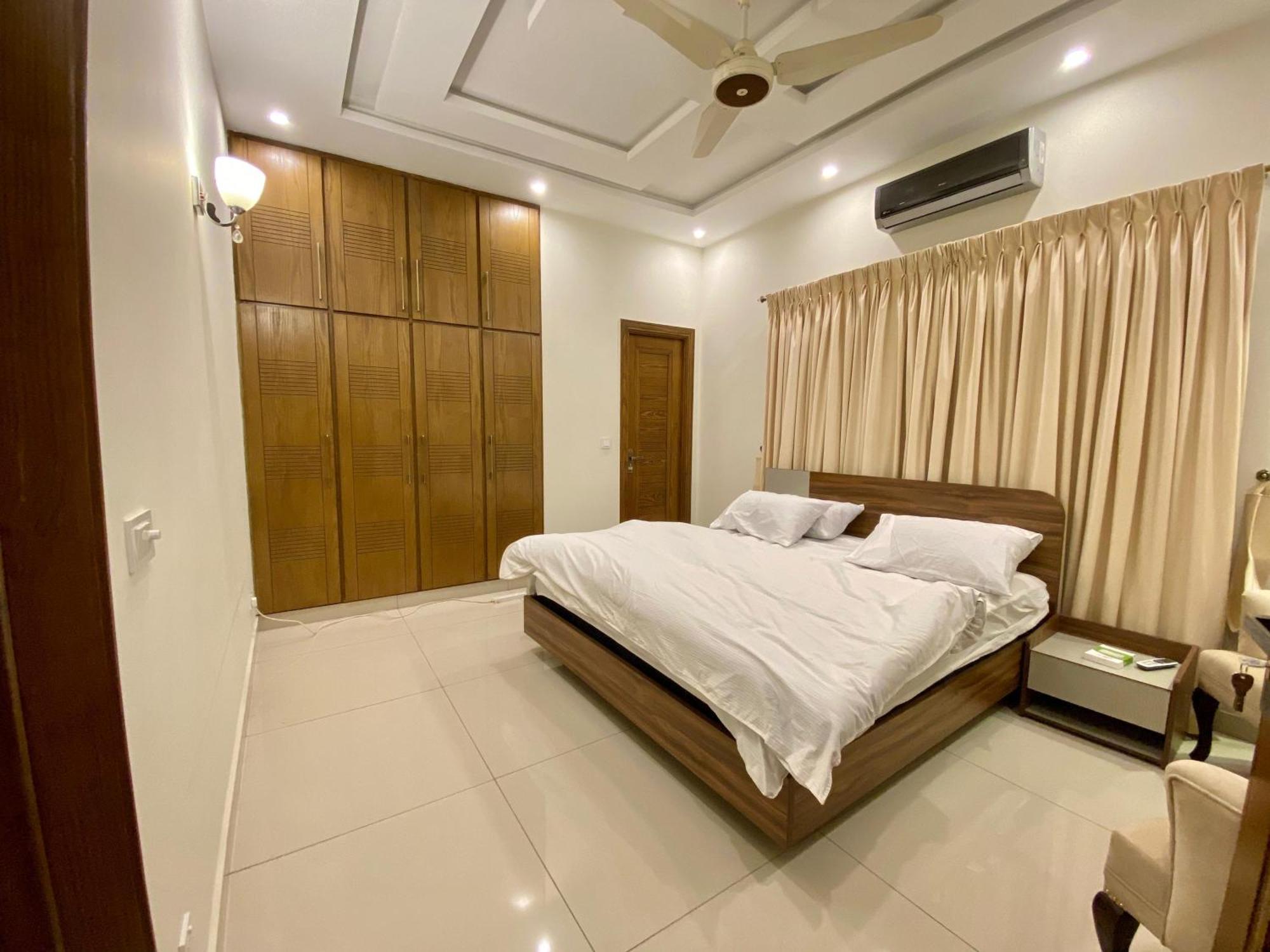 Luxury Guest House In Bahria Town راوالبيندي المظهر الخارجي الصورة